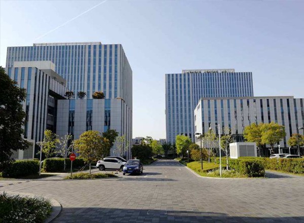 22"上海漕河涇科技綠洲：是一個花園式高端科技園區(qū)"